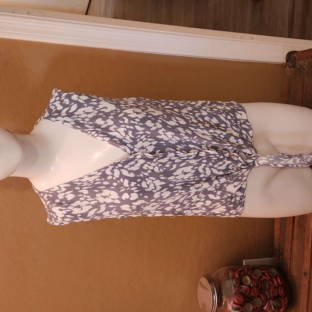 Daisies Tie-Front V-neck Button Down Blouse (0793)